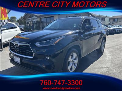 2021 Toyota Highlander LE   - Photo 1 - Escondido, CA 92025