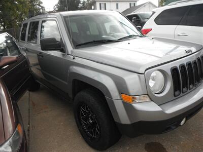 2014 Jeep Patriot Altitude Edition   - Photo 2 - Horton, KS 66439