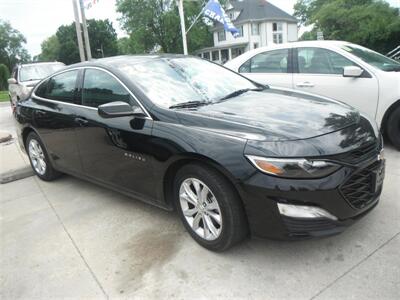 2020 Chevrolet Malibu LT   - Photo 2 - Horton, KS 66439