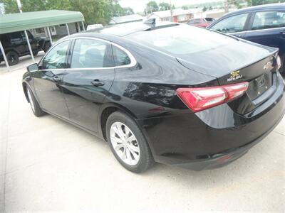 2020 Chevrolet Malibu LT   - Photo 4 - Horton, KS 66439