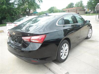 2020 Chevrolet Malibu LT   - Photo 3 - Horton, KS 66439