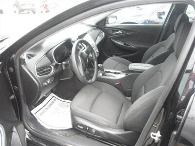 2020 Chevrolet Malibu LT   - Photo 7 - Horton, KS 66439