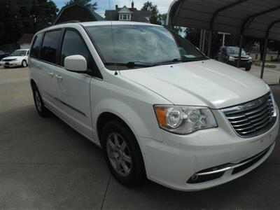 2012 Chrysler Town & Country Touring   - Photo 2 - Horton, KS 66439