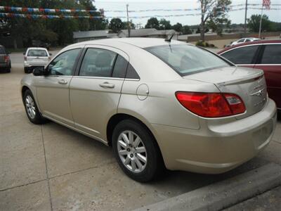 2010 Chrysler Sebring Touring   - Photo 4 - Horton, KS 66439