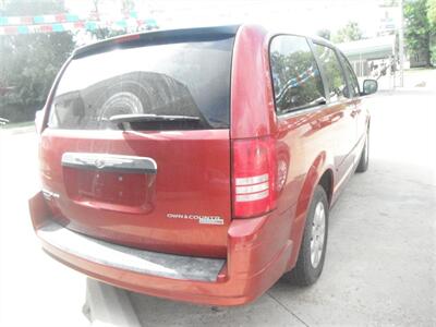 2009 Chrysler Town & Country LX   - Photo 3 - Horton, KS 66439