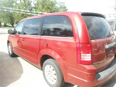 2009 Chrysler Town & Country LX   - Photo 4 - Horton, KS 66439