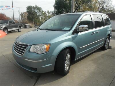 2008 Chrysler Town & Country Limited   - Photo 1 - Horton, KS 66439