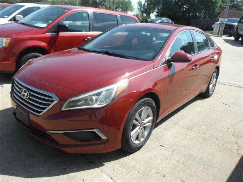 2016 Hyundai SONATA - Photo 1 - Horton, KS 66439
