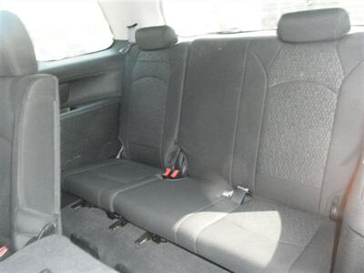 2012 GMC Acadia SL   - Photo 5 - Horton, KS 66439