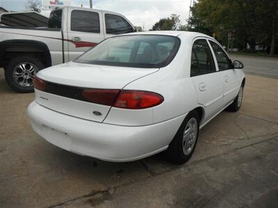 2002 Ford Escort SE   - Photo 3 - Horton, KS 66439