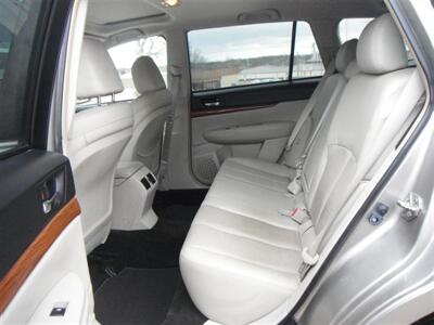 2014 Subaru Outback 2.5i Limited   - Photo 5 - Horton, KS 66439