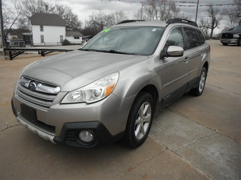2014 Subaru Outback 2.5i Limited   - Photo 1 - Horton, KS 66439