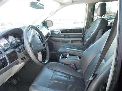 2010 Dodge Grand Caravan SXT   - Photo 8 - Horton, KS 66439