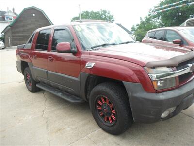 2004 Chevrolet Avalanche 1500   - Photo 2 - Horton, KS 66439