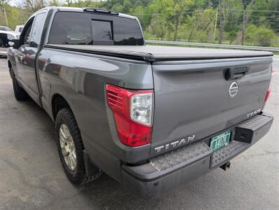 2018 Nissan Titan SV - Photo 2 - St. Johnsbury, VT 05819