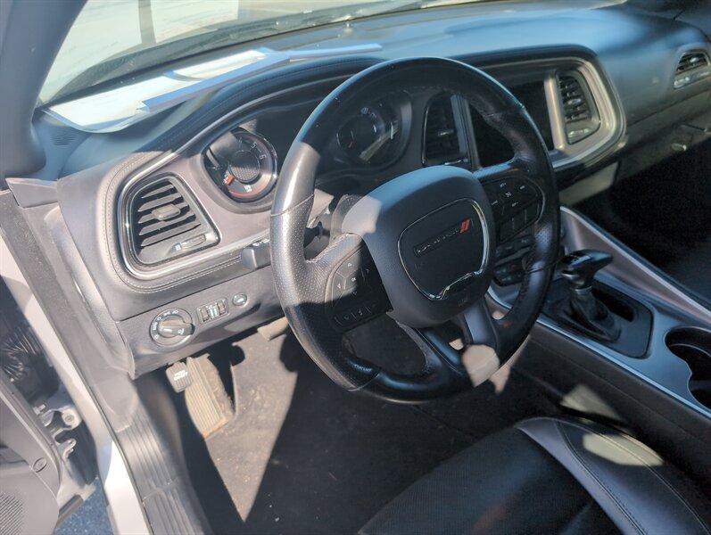 2021 Dodge Challenger SXT photo 4