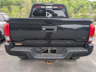 2019 Toyota Tacoma TRD Off-Road   - Photo 6 - St. Johnsbury, VT 05819