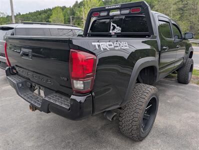 2019 Toyota Tacoma TRD Off-Road   - Photo 3 - St. Johnsbury, VT 05819
