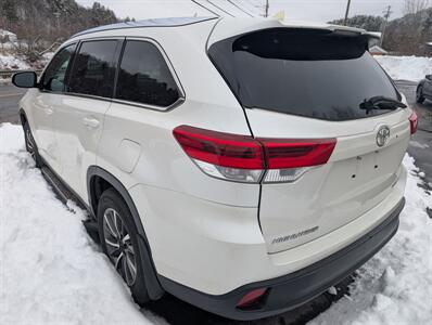 2019 Toyota Highlander XLE   - Photo 2 - St. Johnsbury, VT 05819