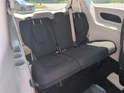 2024 Chrysler Voyager LX - Photo 12 - St. Johnsbury, VT 05819
