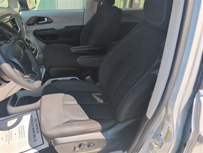 2024 Chrysler Voyager LX - Photo 7 - St. Johnsbury, VT 05819