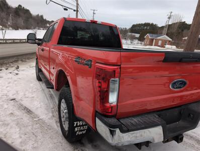 2017 Ford F-250 XL   - Photo 2 - St. Johnsbury, VT 05819