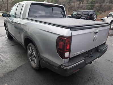 2019 Honda Ridgeline RTL-E   - Photo 2 - St. Johnsbury, VT 05819