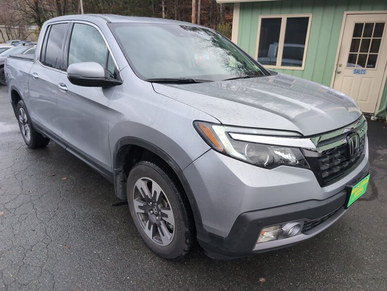 2019 Honda Ridgeline RTL-E photo 3