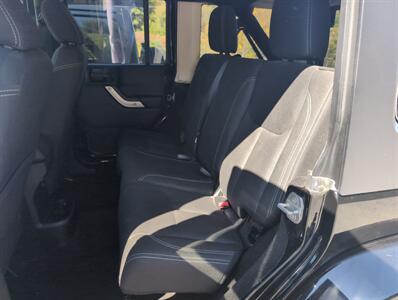 2017 Jeep Wrangler Unlimited Sahara   - Photo 10 - St. Johnsbury, VT 05819