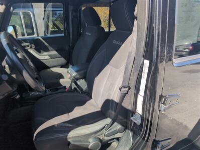 2017 Jeep Wrangler Unlimited Sahara   - Photo 7 - St. Johnsbury, VT 05819