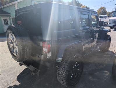 2017 Jeep Wrangler Unlimited Sahara   - Photo 3 - St. Johnsbury, VT 05819