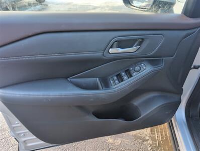 2023 Nissan Rogue SV   - Photo 5 - St. Johnsbury, VT 05819