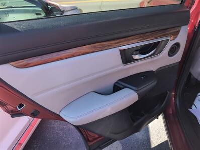 2022 Honda CR-V Touring   - Photo 8 - St. Johnsbury, VT 05819