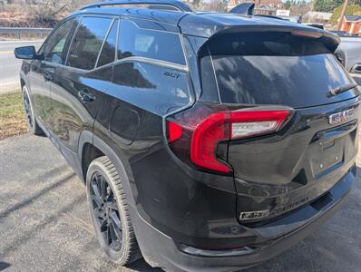 2024 GMC Terrain SLT   - Photo 2 - St. Johnsbury, VT 05819
