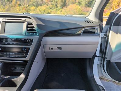 2017 Hyundai SONATA Sport   - Photo 17 - St. Johnsbury, VT 05819