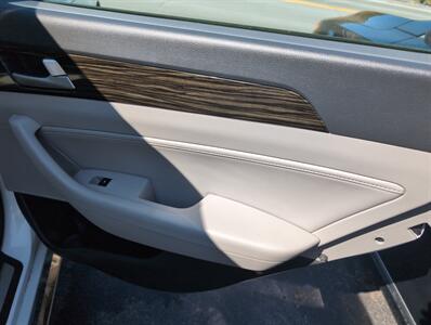 2017 Hyundai SONATA Sport   - Photo 11 - St. Johnsbury, VT 05819