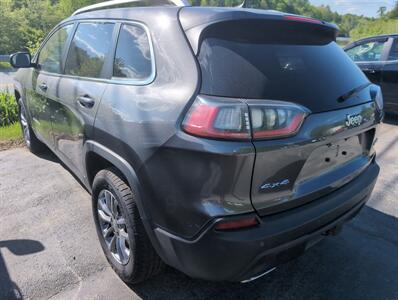 2020 Jeep Cherokee Latitude Plus   - Photo 2 - St. Johnsbury, VT 05819
