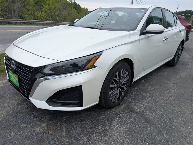 2023 Nissan Altima 2.5 SV   - Photo 1 - St. Johnsbury, VT 05819
