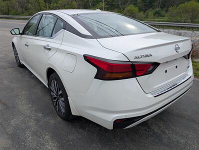 2023 Nissan Altima 2.5 SV - Photo 2 - St. Johnsbury, VT 05819