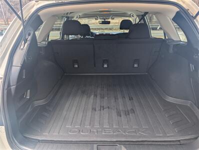2019 Subaru Outback 2.5i Premium   - Photo 25 - St. Johnsbury, VT 05819