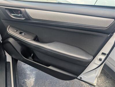 2019 Subaru Outback 2.5i Premium   - Photo 22 - St. Johnsbury, VT 05819