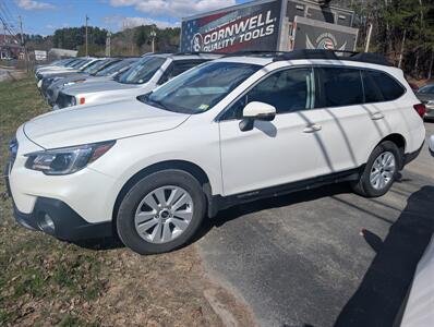 2019 Subaru Outback 2.5i Premium   - Photo 2 - St. Johnsbury, VT 05819