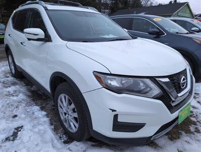 2017 Nissan Rogue SV   - Photo 4 - St. Johnsbury, VT 05819