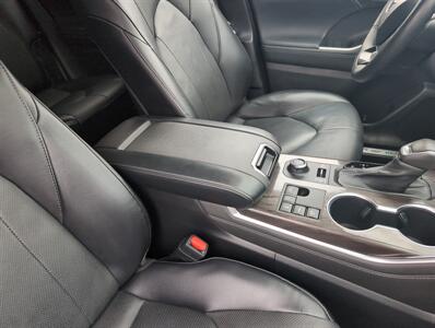 2023 Toyota Highlander Limited   - Photo 23 - St. Johnsbury, VT 05819