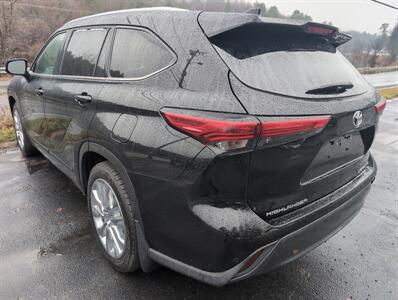 2023 Toyota Highlander Limited   - Photo 2 - St. Johnsbury, VT 05819