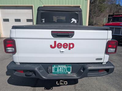 2020 Jeep Gladiator Overland   - Photo 7 - St. Johnsbury, VT 05819