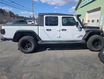2020 Jeep Gladiator Overland   - Photo 5 - St. Johnsbury, VT 05819
