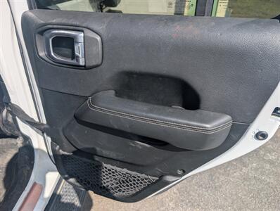 2020 Jeep Gladiator Overland   - Photo 14 - St. Johnsbury, VT 05819