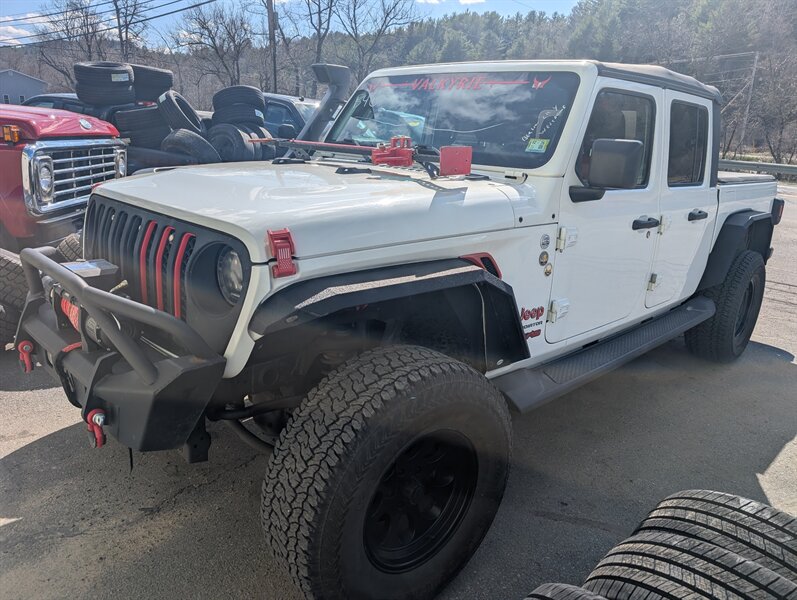 2020 Jeep Gladiator Overland   - Photo 1 - St. Johnsbury, VT 05819