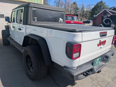 2020 Jeep Gladiator Overland   - Photo 2 - St. Johnsbury, VT 05819